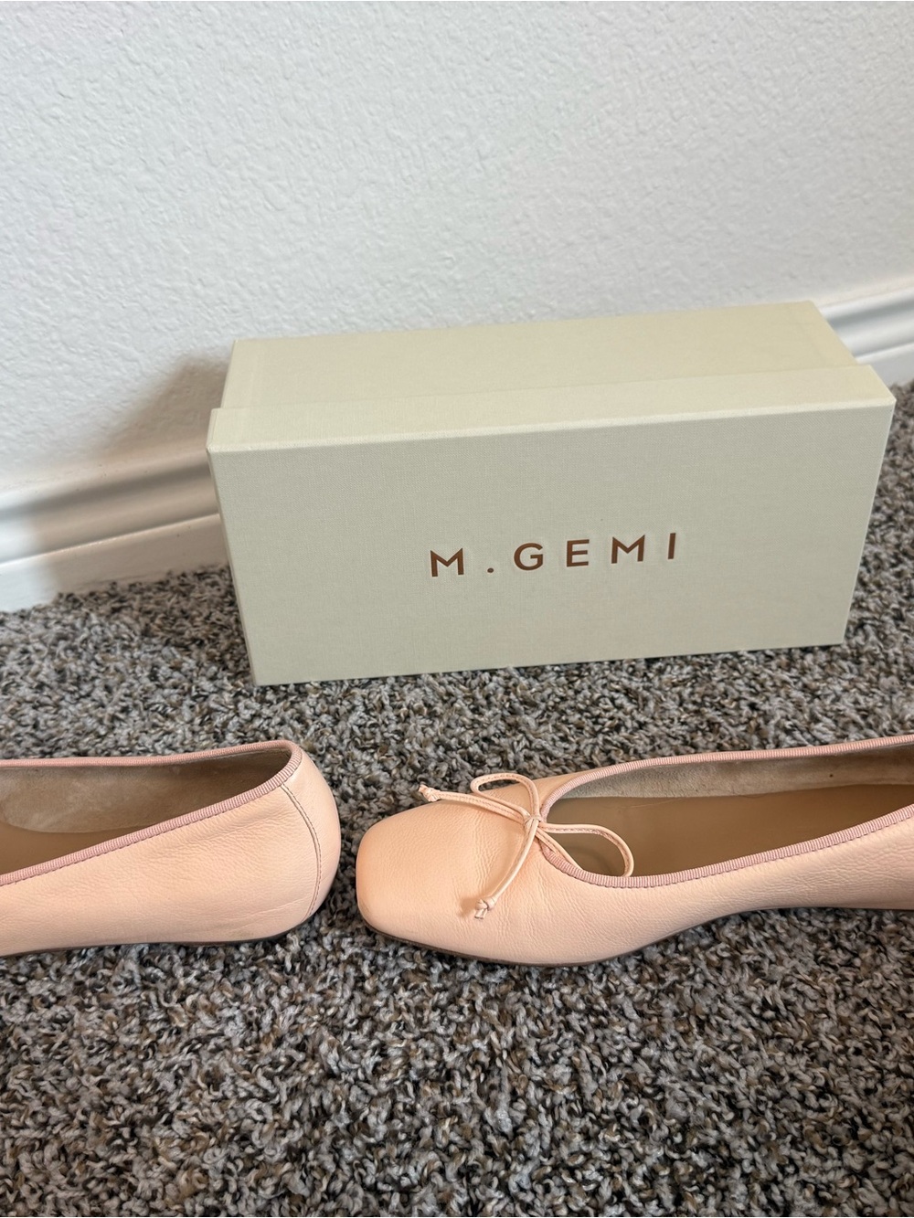 M. Gemi Women’s Pink Ballet Flats - Picture 3 of 5